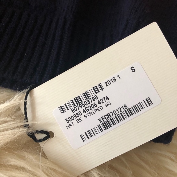 $700 Gucci bee stripe wool beanie size s - Picture 4 of 7